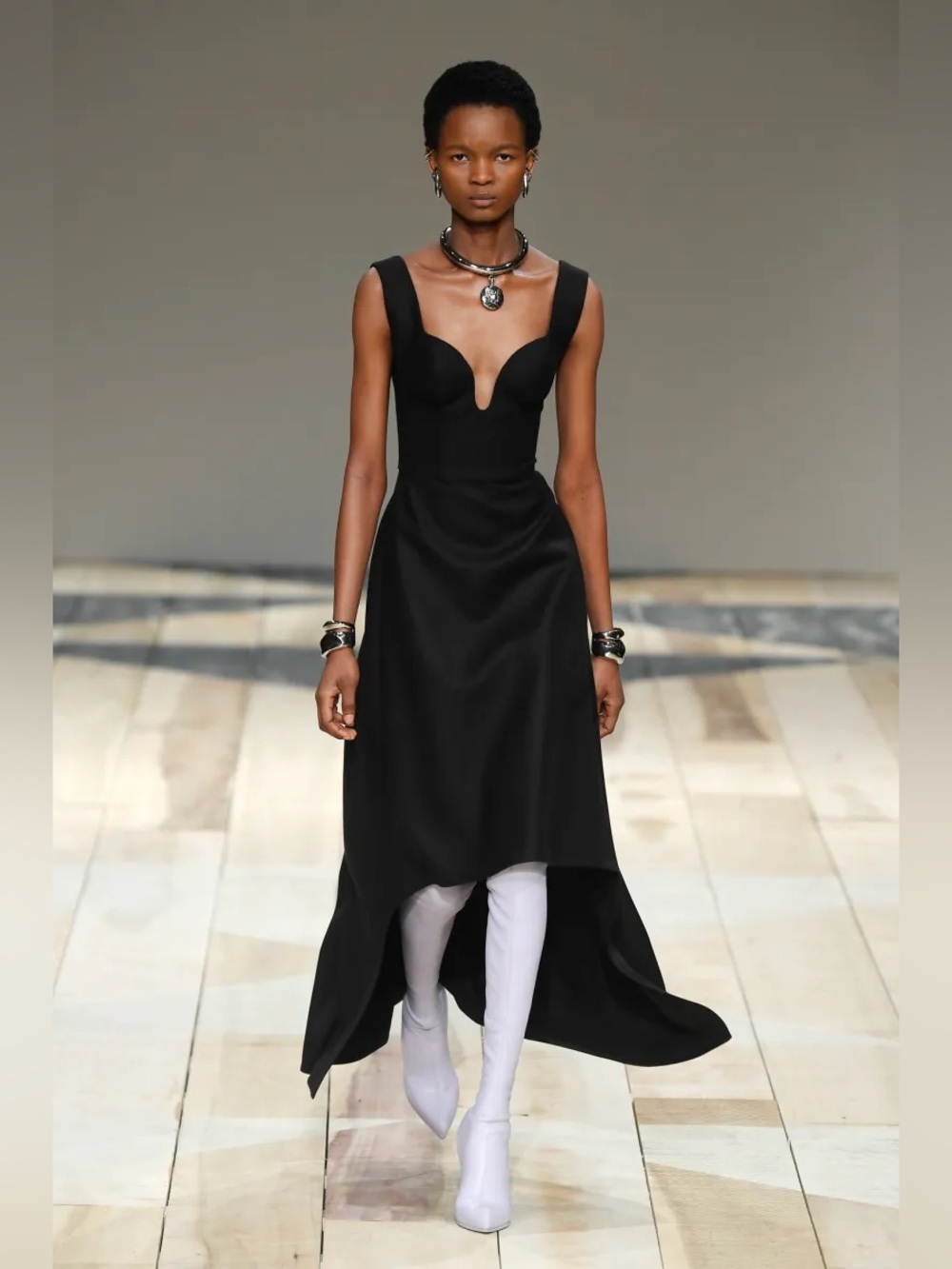 Alexander McQueen runway black wool high low midi dress size 4/40 $2,350
